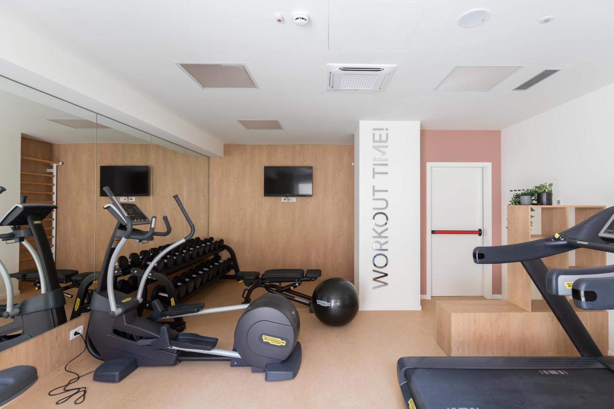 Well-Located Campus Rooms Near City Park Milão Exterior foto
