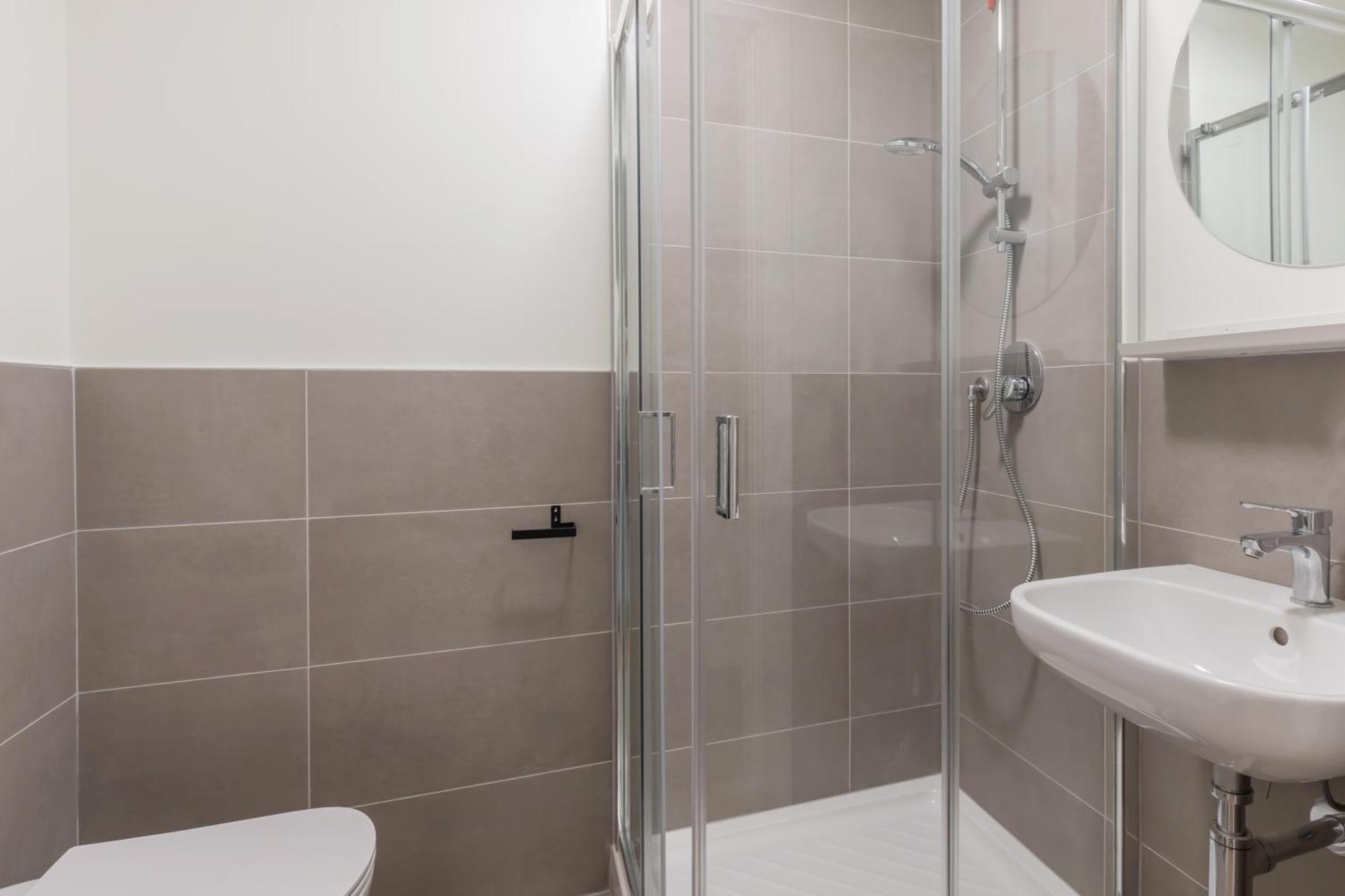 Well-Located Campus Rooms Near City Park Milão Exterior foto